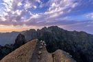 Gebirge in Madeira by Phoskosmos