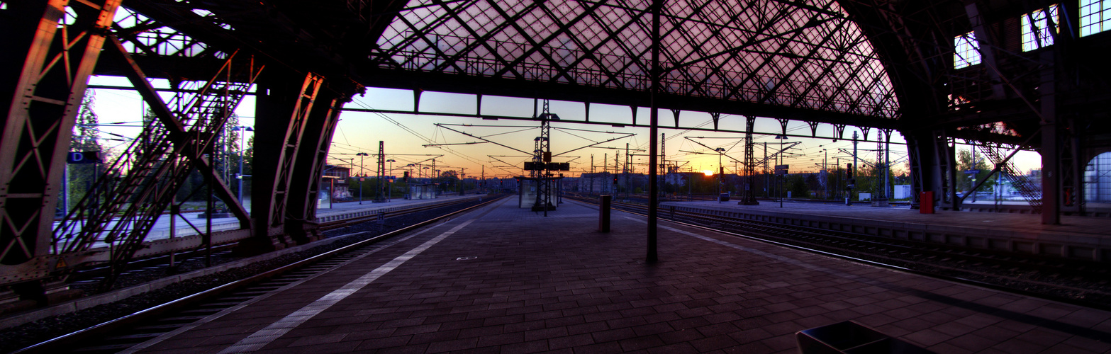 Morgens auf dem Bahnhof von bautzke