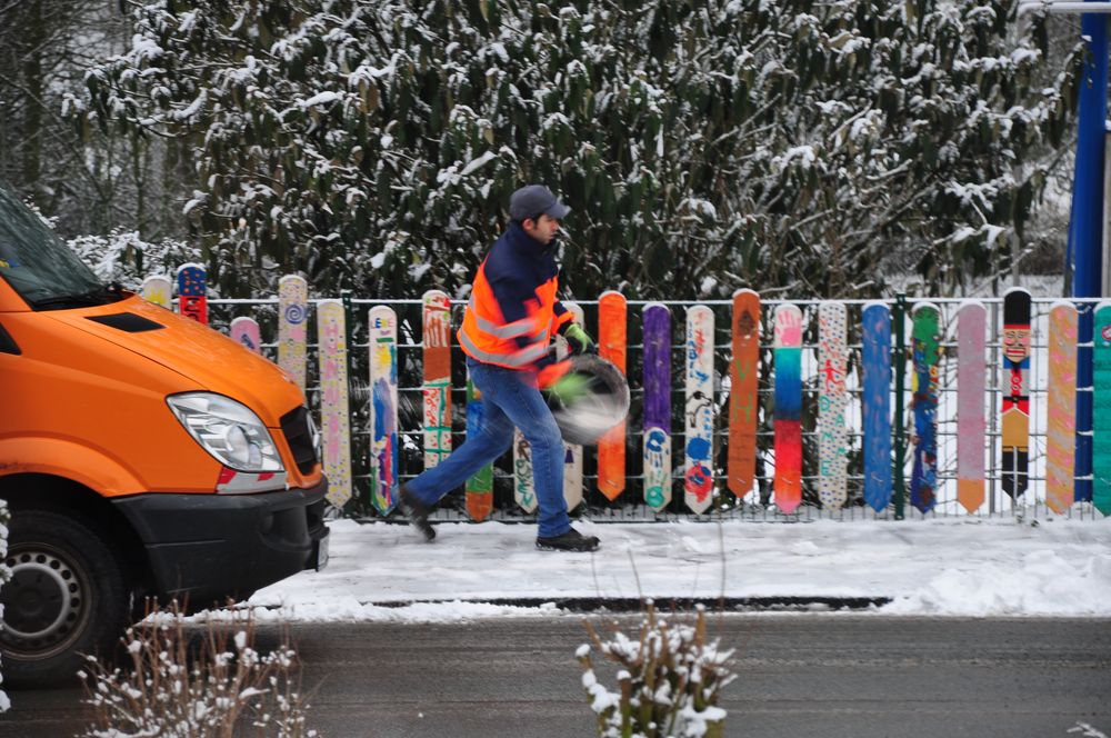 Sichere Gehwege bei Schnee und Eis von Carola Scholz