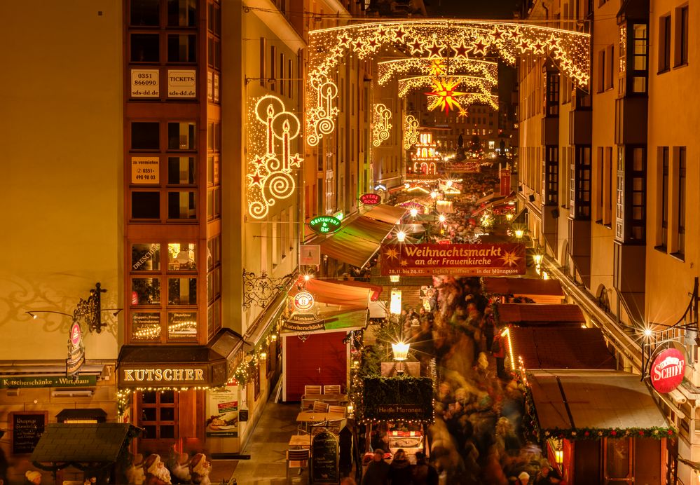 Lichterglanz auf dem Dresdner Weihnachtsmarkt von AT79 