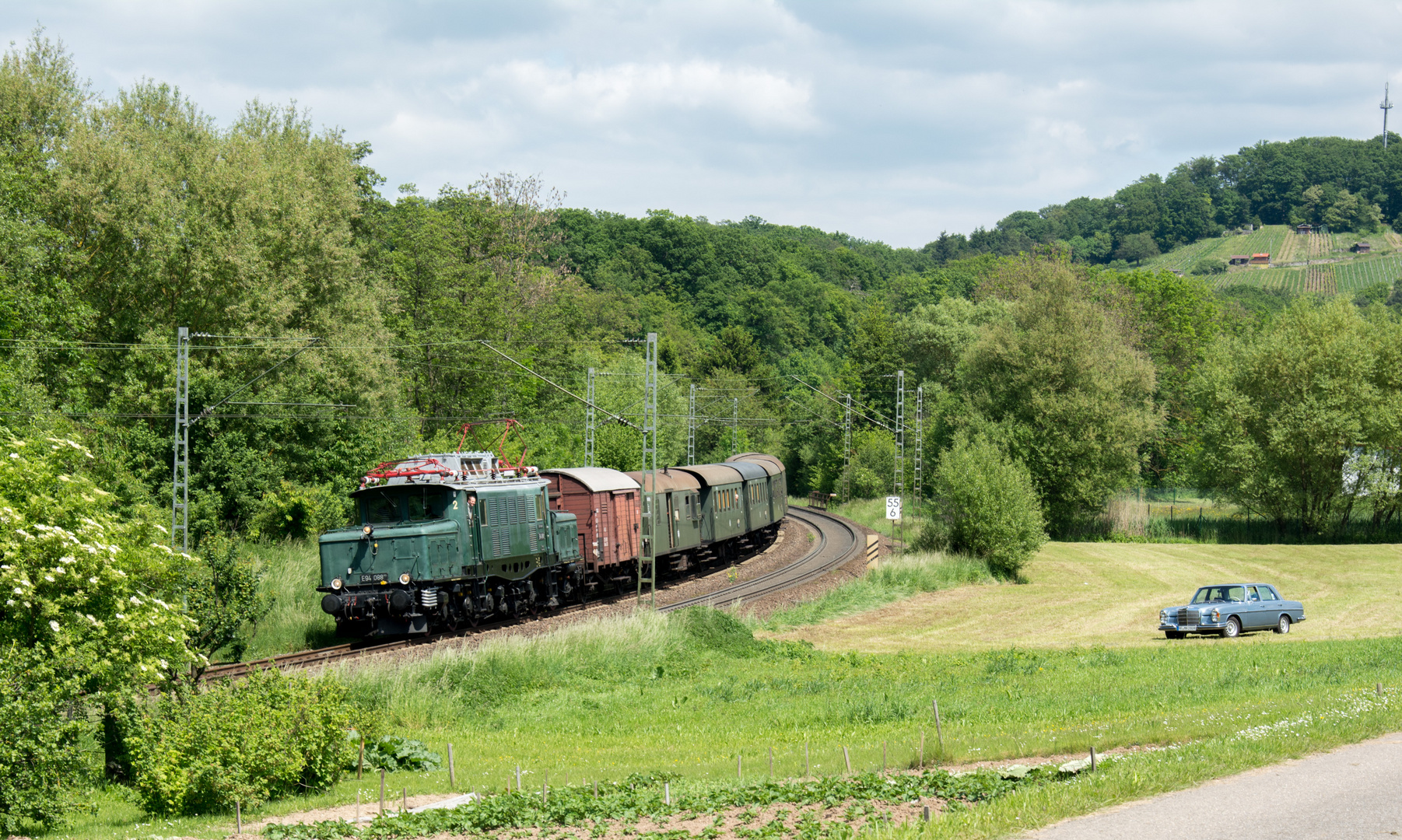 E94 088 kurz vor Ölbronn-Dürrn