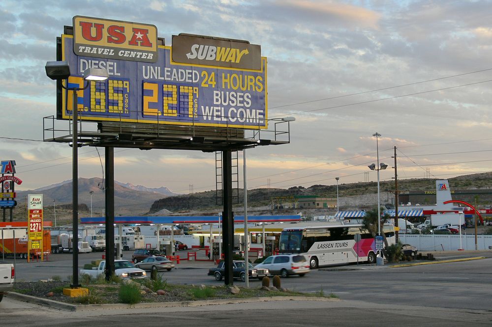 Tankstelle nahe Las Vegas de JosefSepp Hoffmann