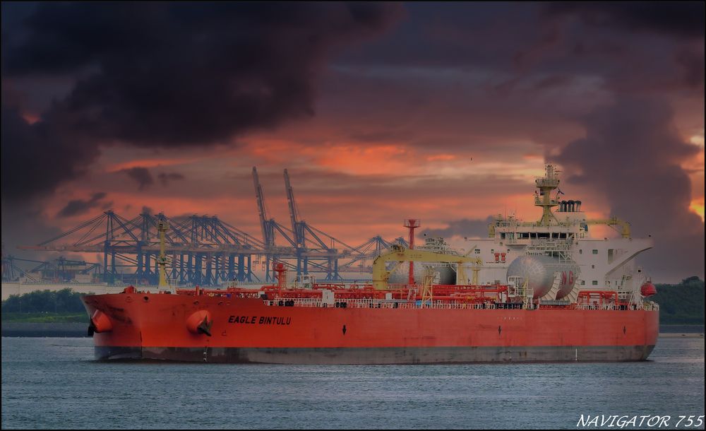 " EAGLE BINTULU " Oil Tanker, Rotterdam, Beercanal.