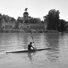 Early-morning exercise ; Retiro-Park, Madrid