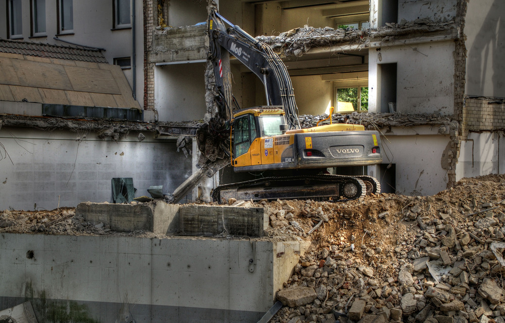 Earthmover and Dust