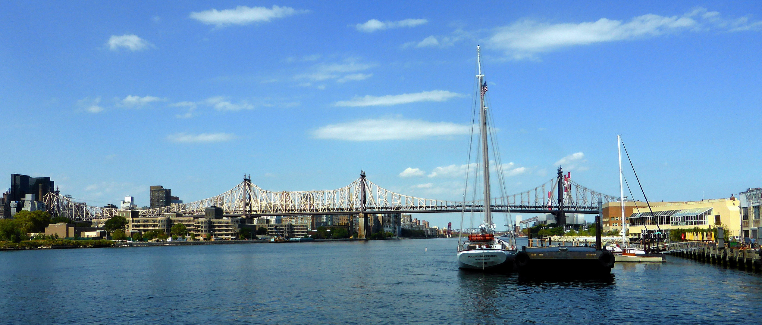 East River mit Blick auf die Queensboro BRIDGE