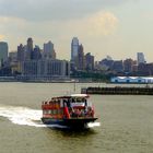 East RIVER mit den Brooklyn Pier sund Brooklyn Hights