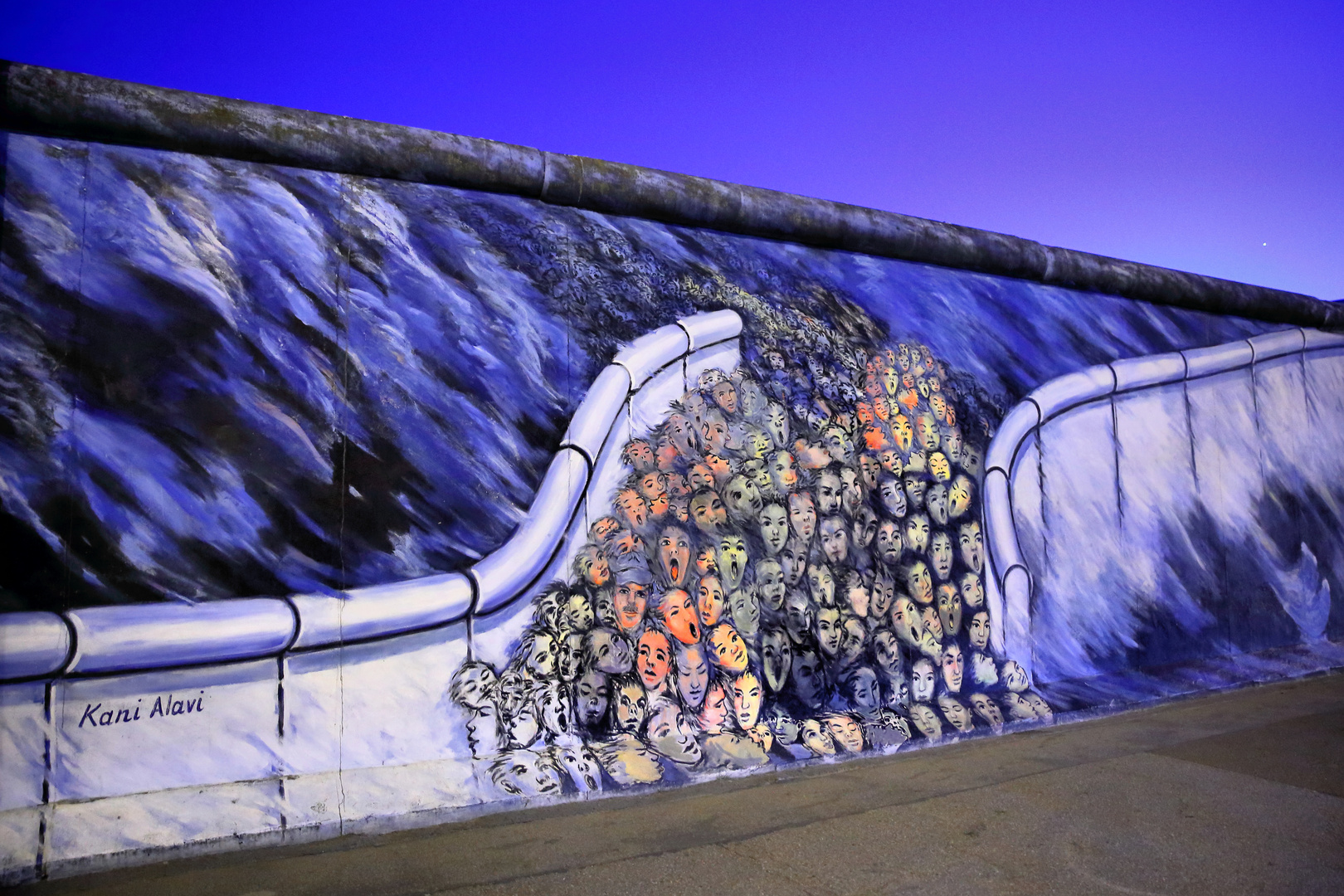 East Side Gallery - Berlin (02)