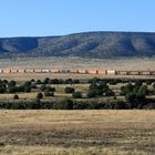 "Eastbound Containerzug der BNSF in der Wüste von Arizona..."