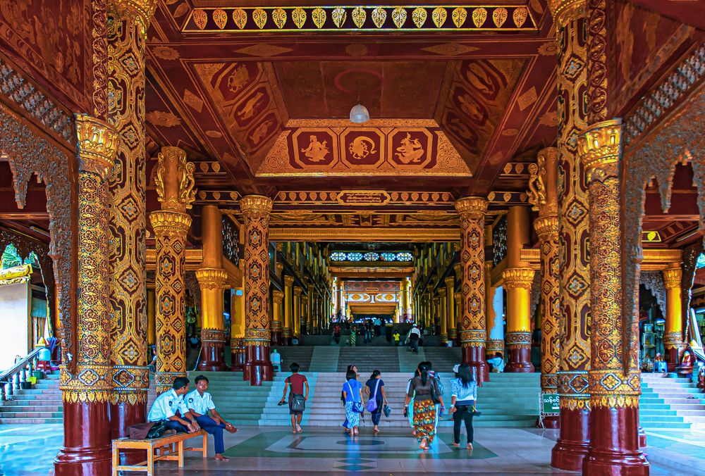 Eastern stairways to the pagoda platform