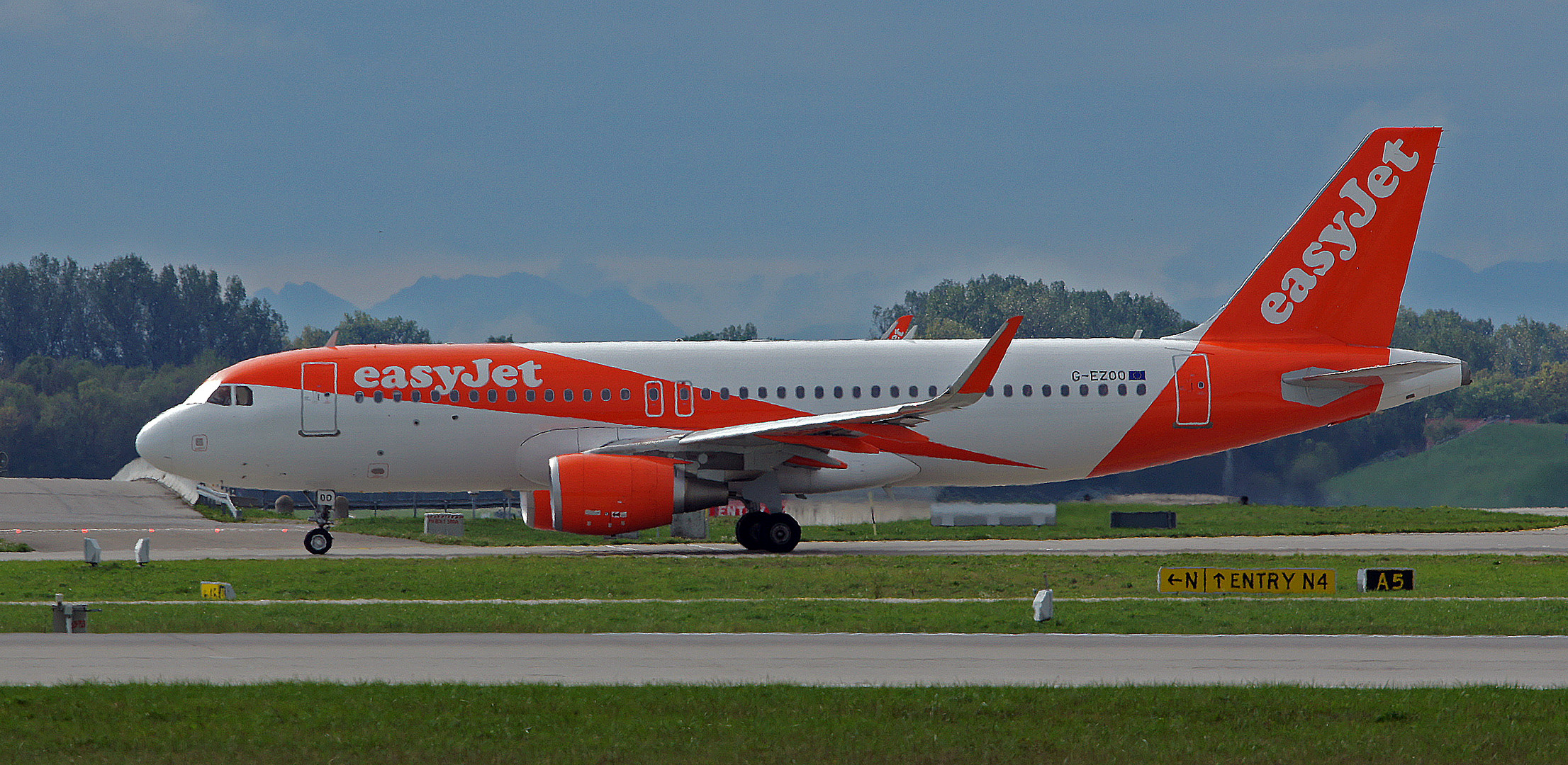 EASY JET