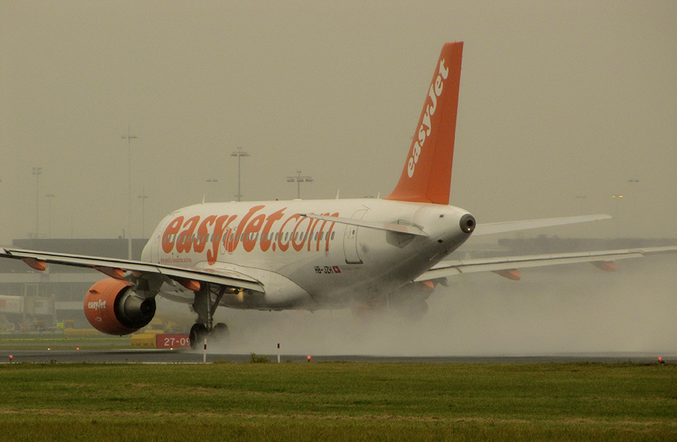 easyJet.com ...