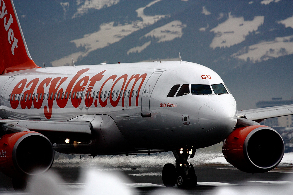 easyJet.com - G-EZGD - Gala Pirani - Gelandet in INN - Innsbruck Kranebitten