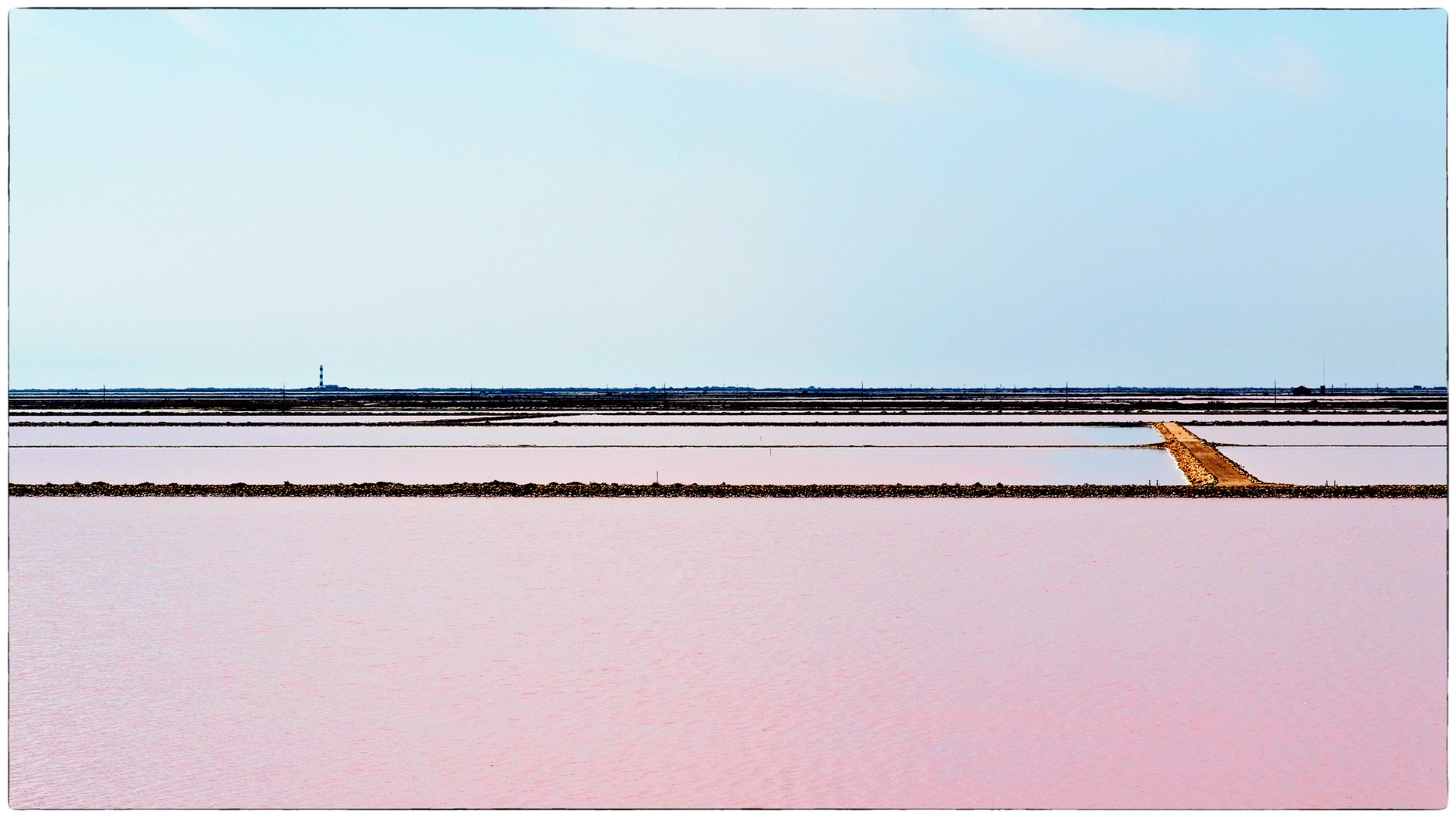 „ eau minérale naturelle “