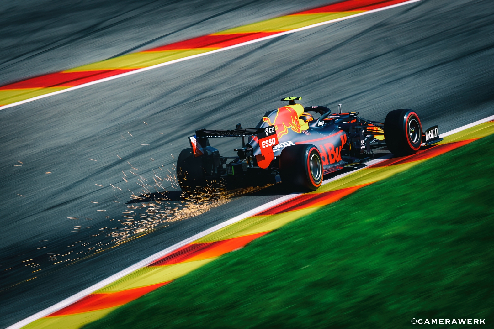 Eau Rouge Funken