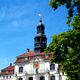 Lneburger Rathaus mit Baum // Lneburg city hall with tree