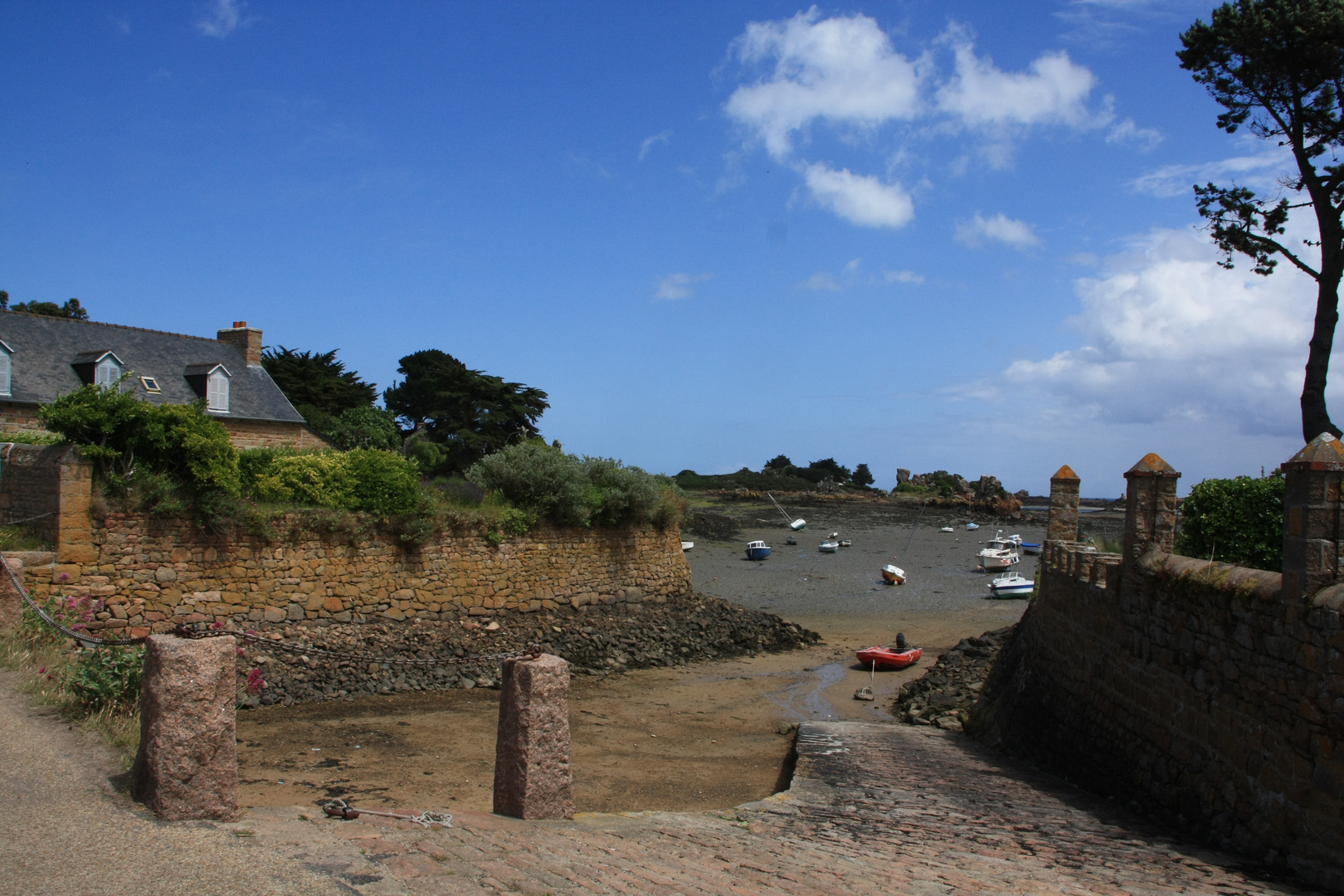 Ebbe auf der Île de Brehat