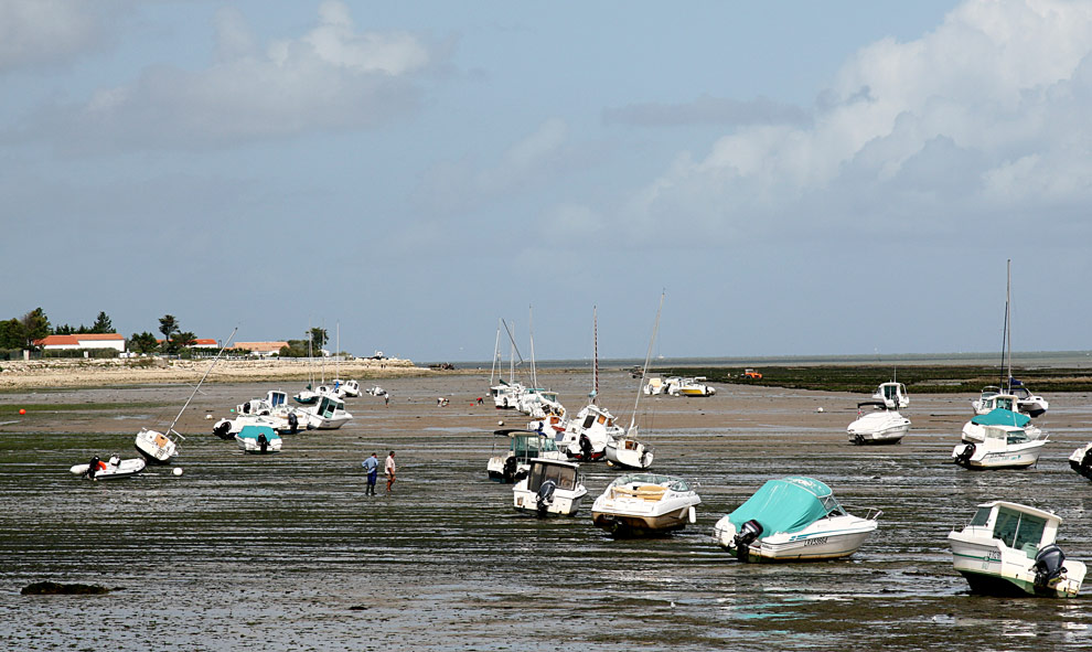 EBBE-BOOTE HILFLOS