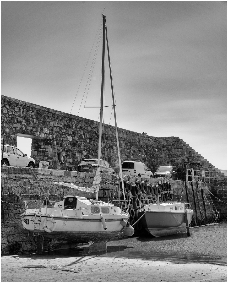 Ebbe im Mullaghmore Harbour...