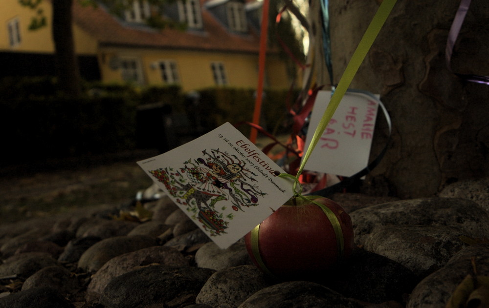 Ebeltoft festial: "Apple tree"