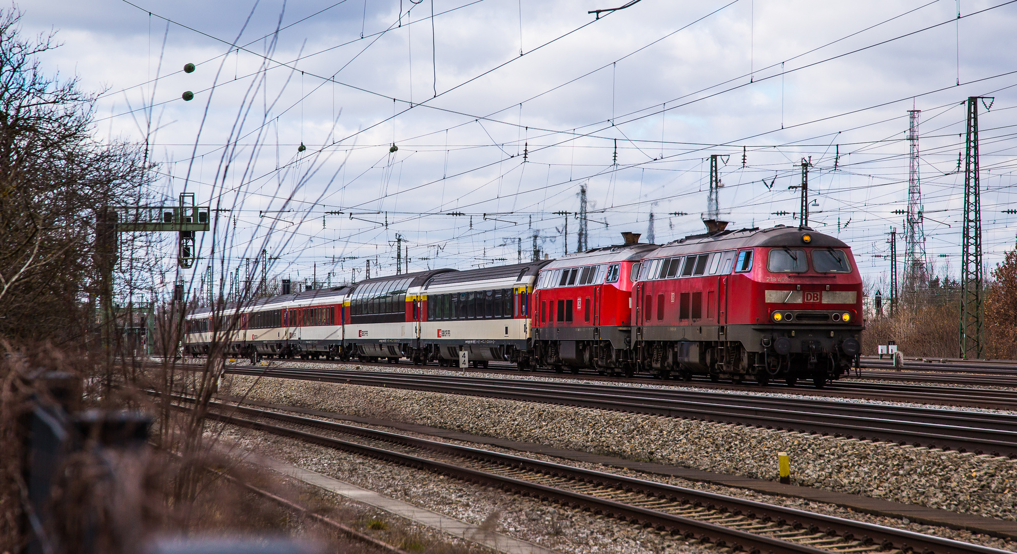 EC 191 mit SBB-Panoramawagen (1)