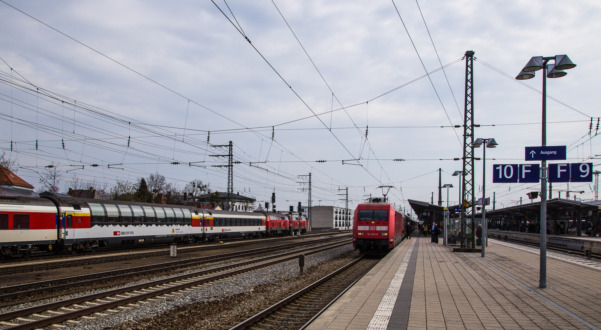 EC 191 mit SBB-Panoramawagen (3)