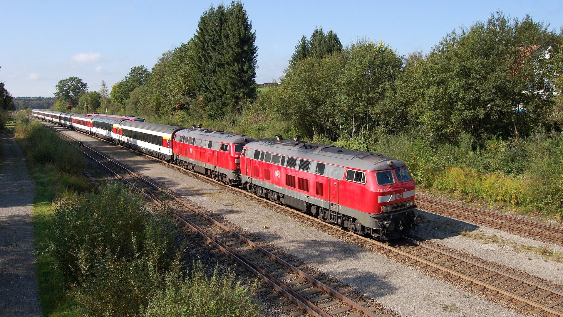 EC 195 Zürich - München auf der Allgäubahn in Hergatz 25.9.2017