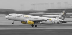 EC-LQN - Vueling - Airbus A320