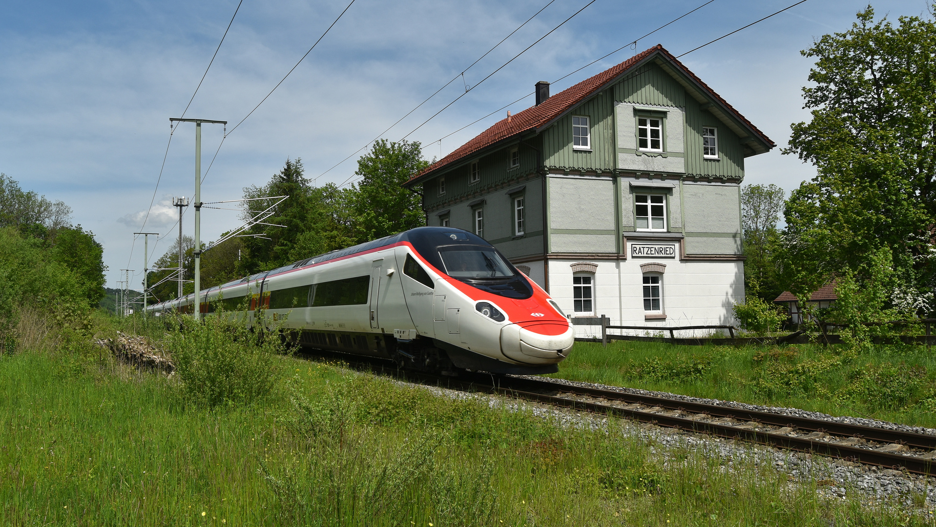 ECE 192 Obere Allgäubahn am Bf Ratzenried 21.5.2023