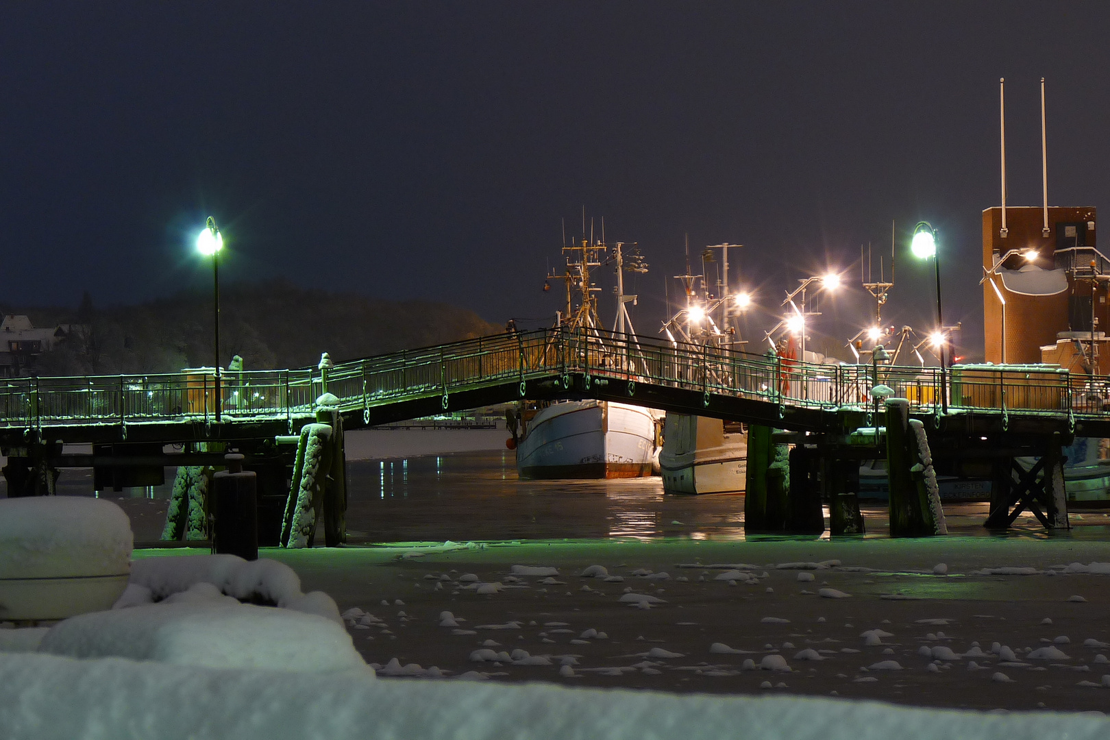 Eckernförder Hafen im Winter u. bei Nacht