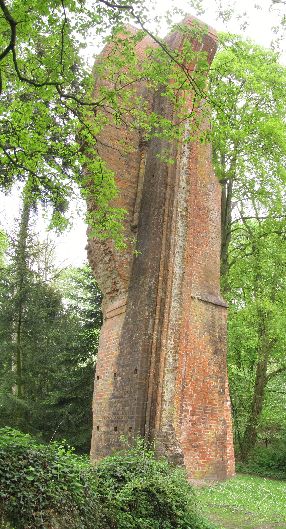 Eckpfeiler Panorama, hochkant, uralt.