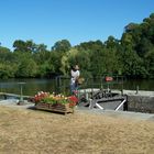 Eclusier et son écluse fleurie sur la Mayenne (53)