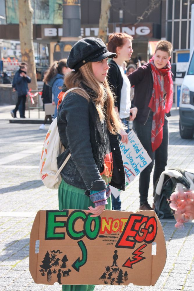 ECO Schülerdemo Stgt Fr.22-03-19 E-44col