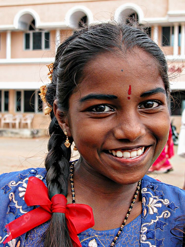 Ecolière souriante