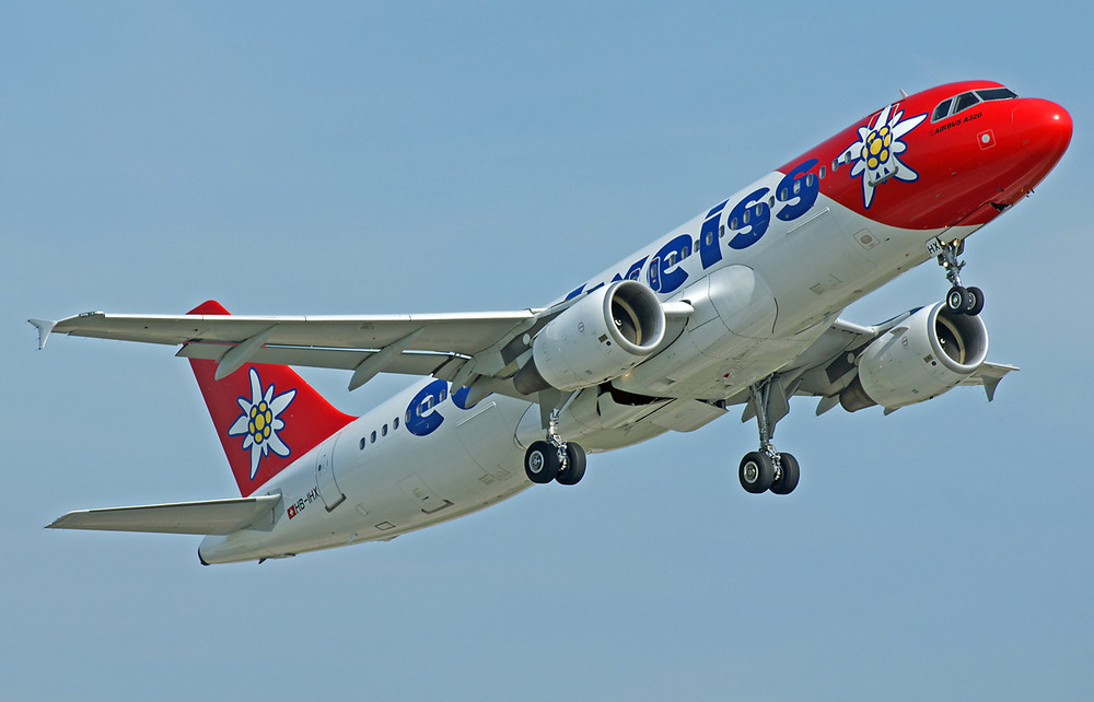 Edelweiss Air Airbus A320-214