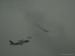 Edelweiss Airbus 320 mit PC-7 Team (3)