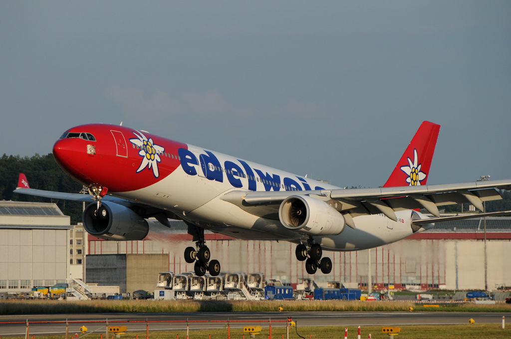 Edelweiss Airbus A330-343X