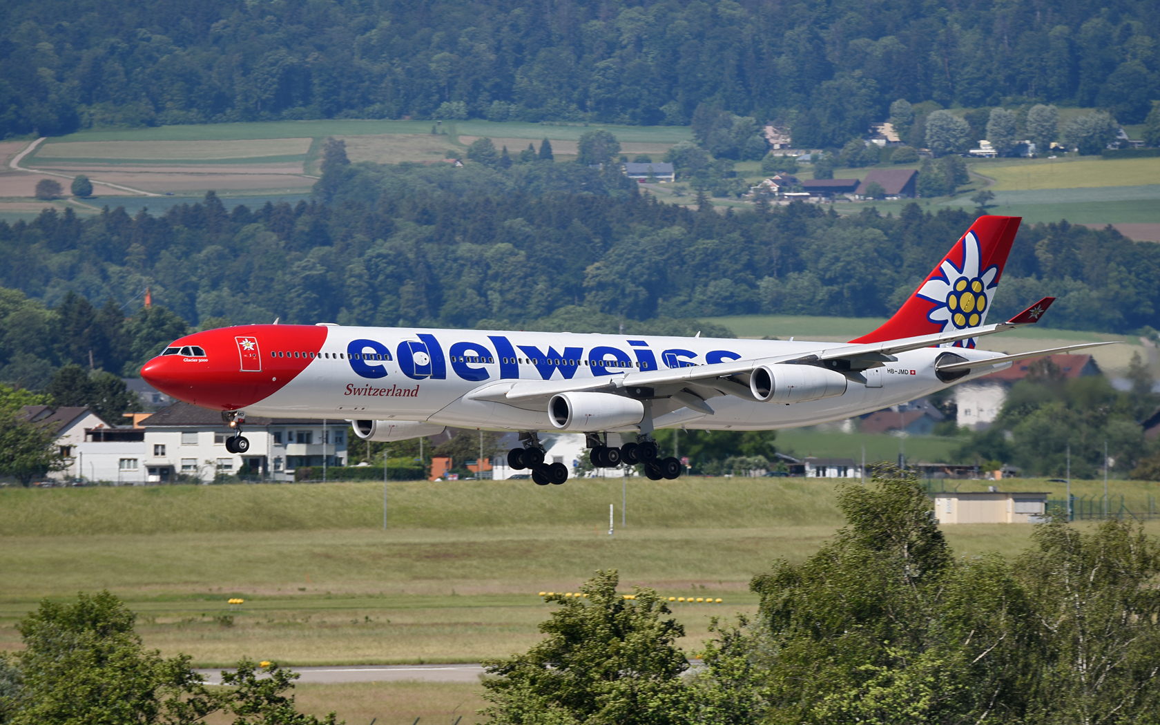 Edelweiss Airbus A340-300 HB-JMD 