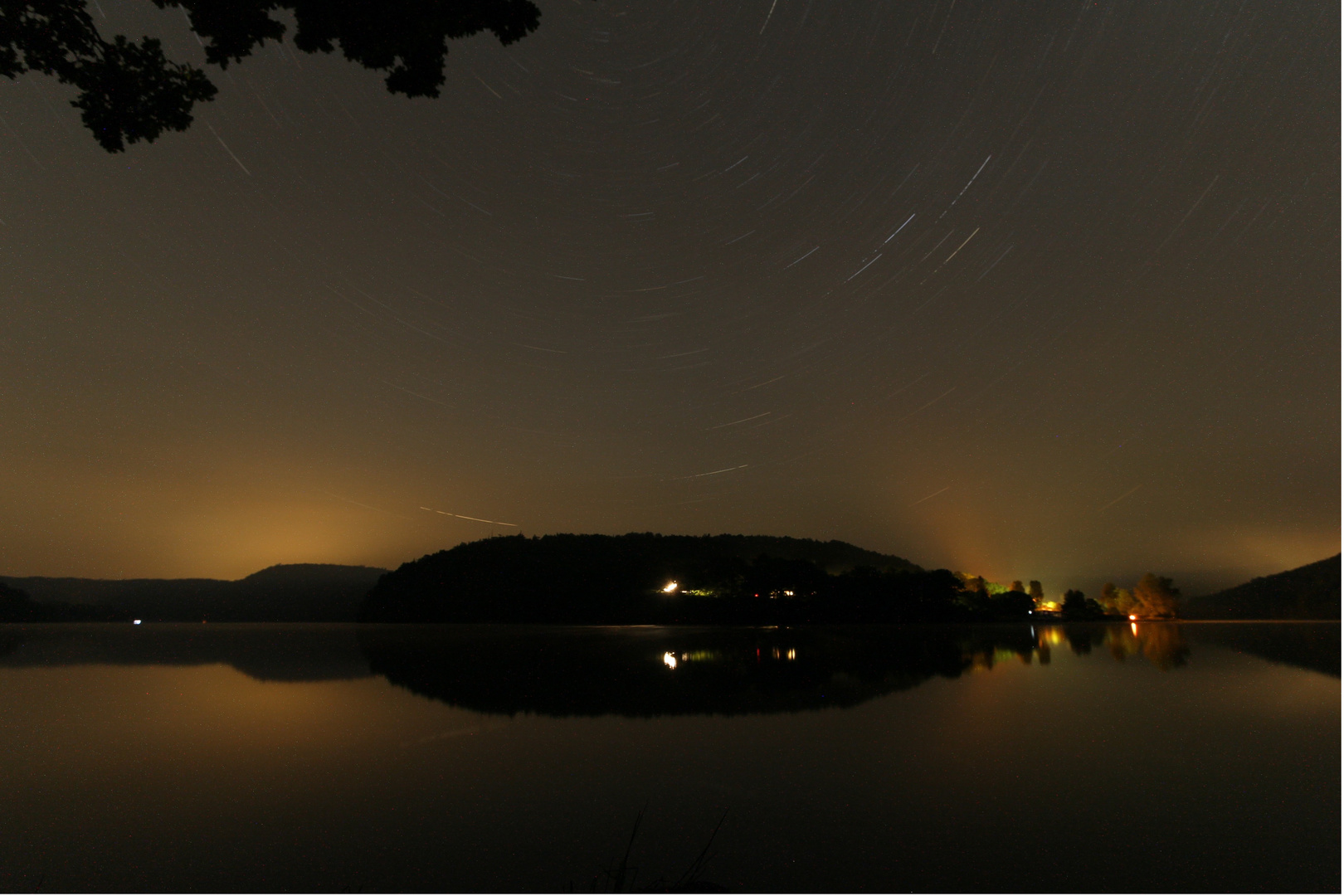 Edersee bei Nacht