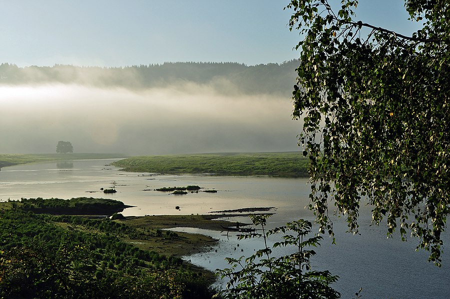 Edersee früh am Morgen