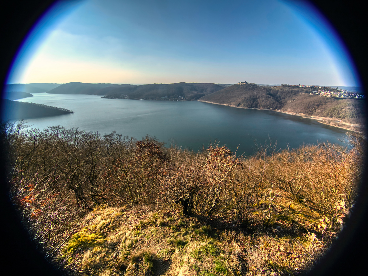 Ederseerundblick mit Waldeck und Schloss.