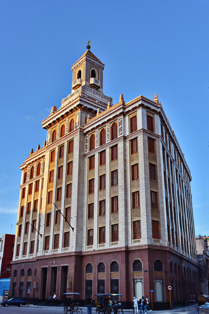 Edificio Bacardí 01