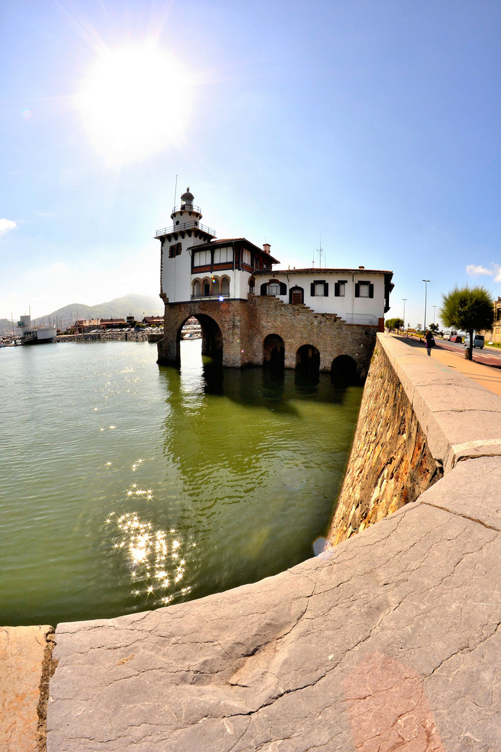 edificio cruz roja del mar en Getxo Bizkaia