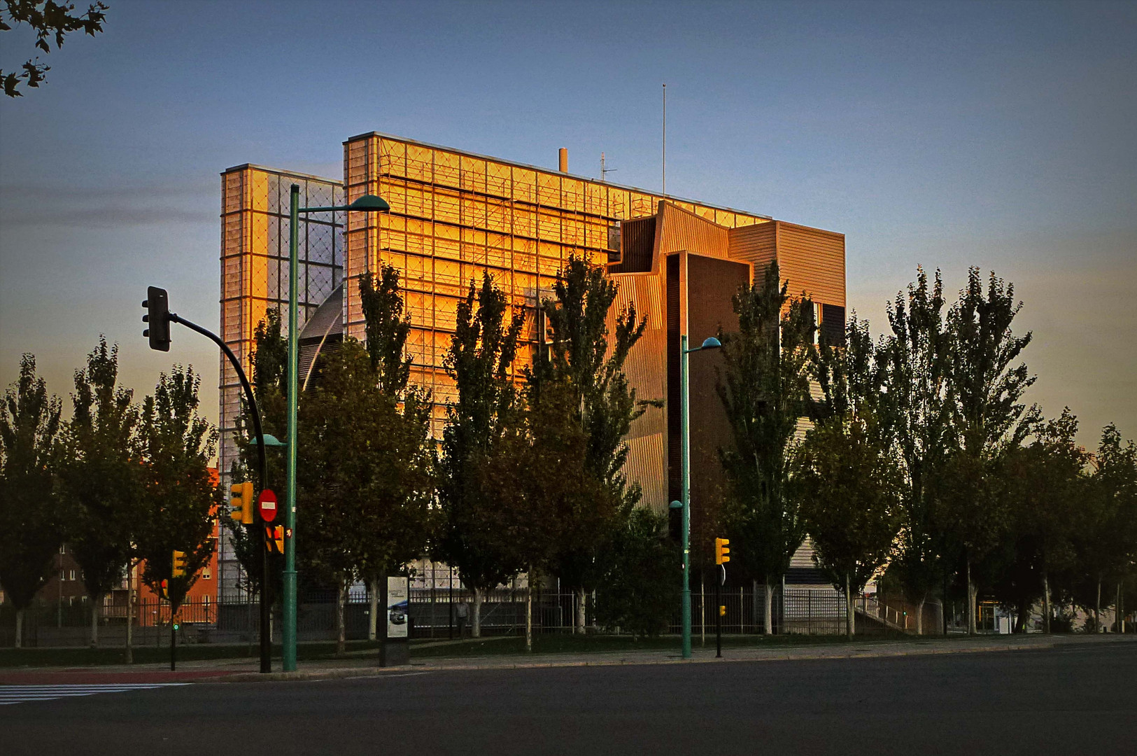 Edificio de la CREA-Zaragoza