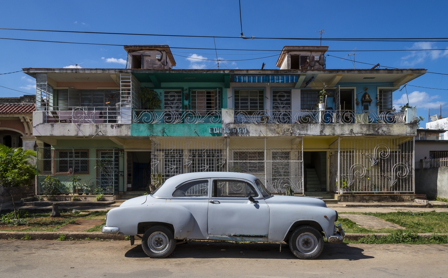 EDIFICIO R.R.