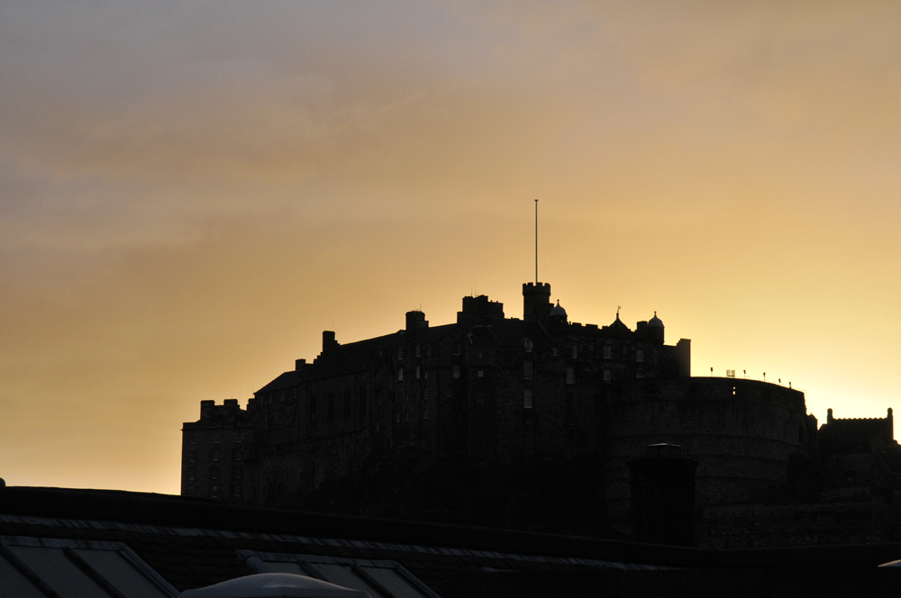 Edinburgh Castle bei Sonnenuntergang