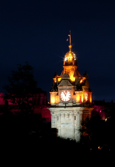 edinburgh cathedral at night