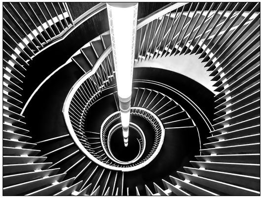 Edinburgh Stairwell 01 black & white