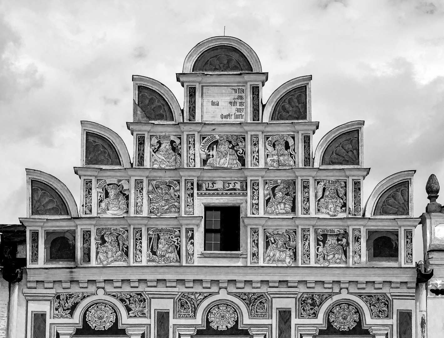 edle fassade... Foto &amp; Bild | spezial, dokumentation, sw Bilder auf ...