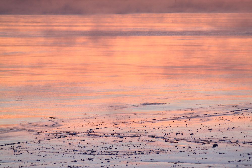 Eerie dusk on the bay